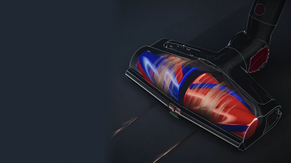 Почистващата четка All Floor Cones Sense разплита дълга коса от твърд под.